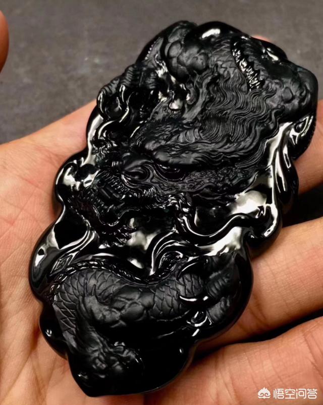 如何鉴别墨玉、墨翠和黑色翡翠？-第2张图片-翡翠网