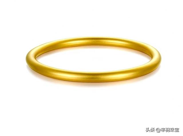 黄金手镯手链哪个经典不过时?-第3张图片-翡翠网 黄金手镯手链哪个经典不过时?-第3张图片-翡翠网