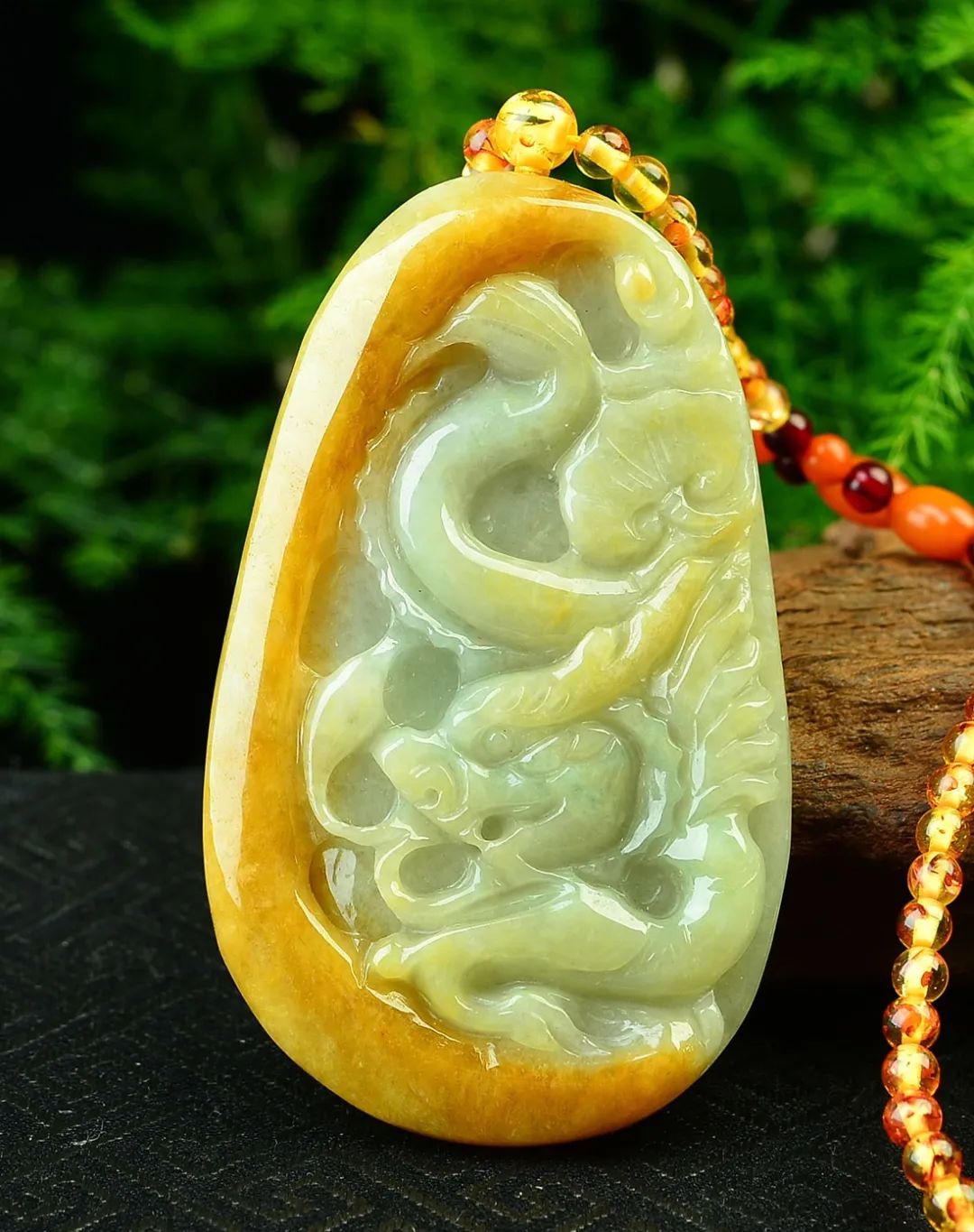 有金翡翠之称的黄翡,适不适合男士佩戴呢?-第6张图片-翡翠网 有金翡翠之称的黄翡,适不适合男士佩戴呢?-第6张图片-翡翠网