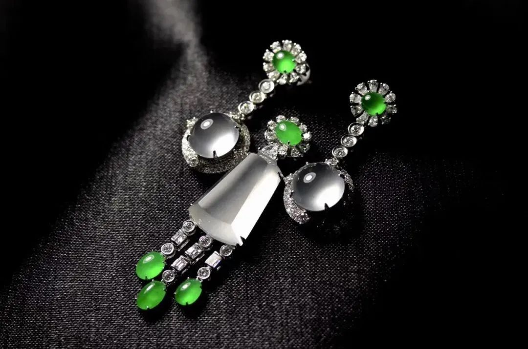 看懂了翡翠的光泽,你才算看懂了翡翠!-第2张图片-翡翠网 看懂了翡翠的光泽,你才算看懂了翡翠!-第2张图片-翡翠网