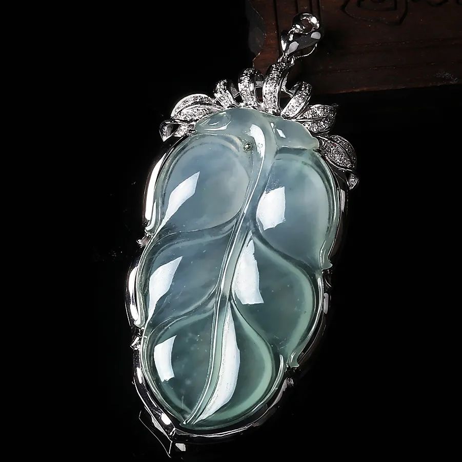 这几种翡翠寓意美好又百搭!你心动了吗?-第11张图片-翡翠网 这几种翡翠寓意美好又百搭!你心动了吗?-第11张图片-翡翠网