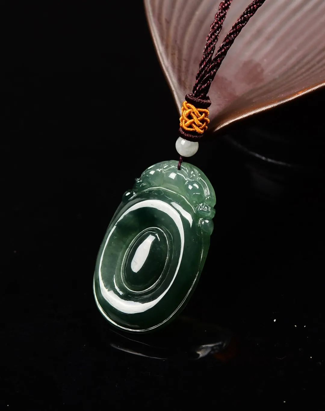 这几种翡翠寓意美好又百搭!你心动了吗?-第20张图片-翡翠网 这几种翡翠寓意美好又百搭!你心动了吗?-第20张图片-翡翠网