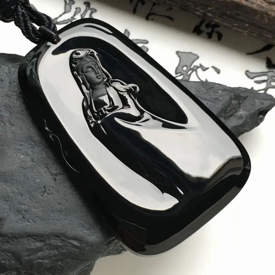 墨翠宛如一幅山水泼墨画,乌鸡种翡翠也美得另类,我们要如何区分它们呢?-第6张图片-翡翠网 墨翠宛如一幅山水泼墨画,乌鸡种翡翠也美得另类,我们要如何区分它们呢?-第6张图片-翡翠网