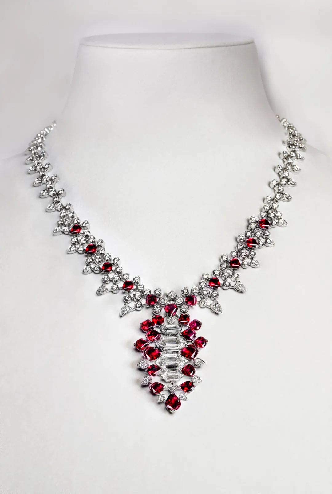 卡地亚全新BEAUTÉS DU MONDE高级珠宝展登陆上海-第10张图片-翡翠网