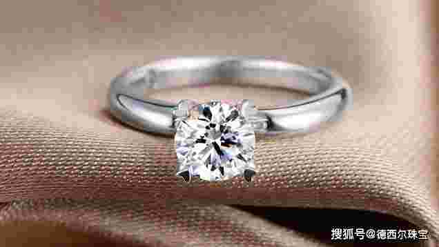 30分钻戒大概多少钱周大福30分钻戒大概多少钱-第1张图片-翡翠网