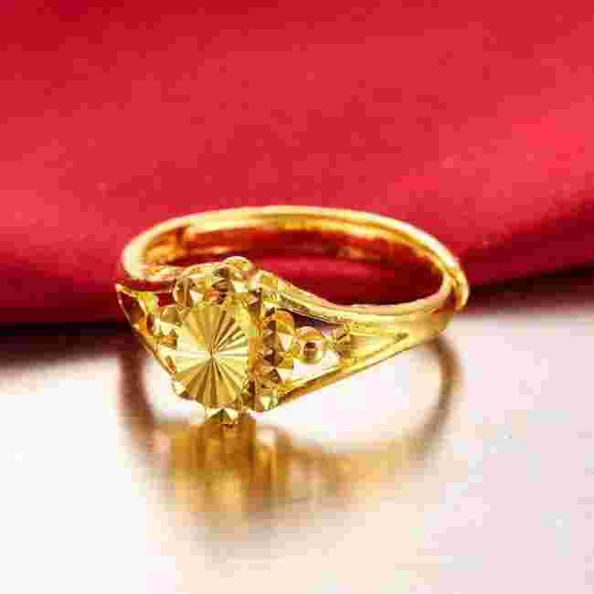 黄金戒指买什么款式的最好,2022年流行黄金戒指款式-第1张图片-翡翠网 黄金戒指买什么款式的最好,2022年流行黄金戒指款式-第1张图片-翡翠网