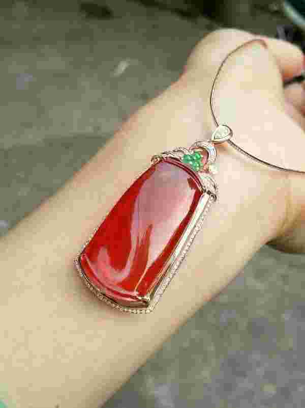 顶级红翡翠多少钱一克极品红翡翠价格-第2张图片-翡翠网