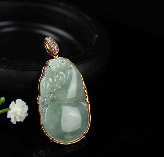翡翠镶嵌价格,翡翠镶嵌一般多少钱-第1张图片-翡翠网