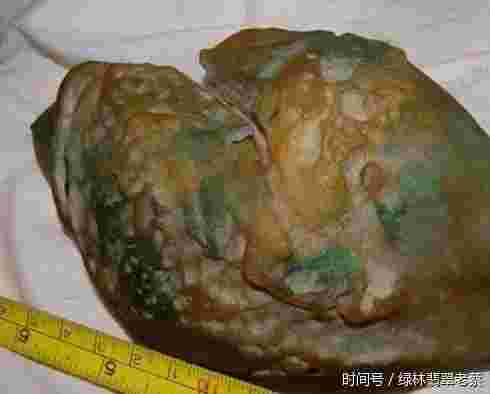 翡翠赌石知识与技巧大全,翡翠赌石知识与技巧大全视频-第1张图片-翡翠网