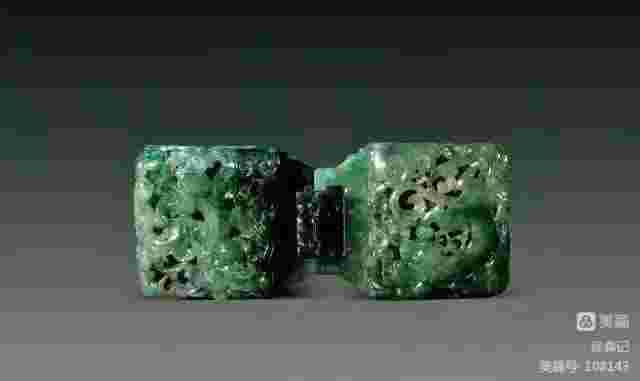 唐朝翡翠手镯故宫博物馆清代翡翠手镯-第1张图片-翡翠网