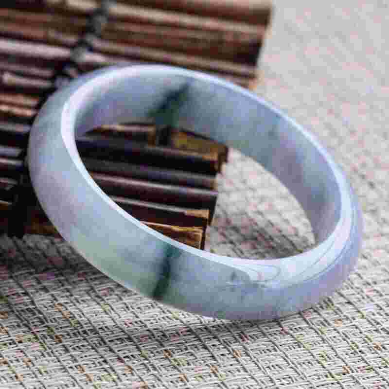 翡翠手镯是糯化还是棉化好翡翠手镯是糯化还是棉-第2张图片-翡翠网 翡翠手镯是糯化还是棉化好翡翠手镯是糯化还是棉-第2张图片-翡翠网