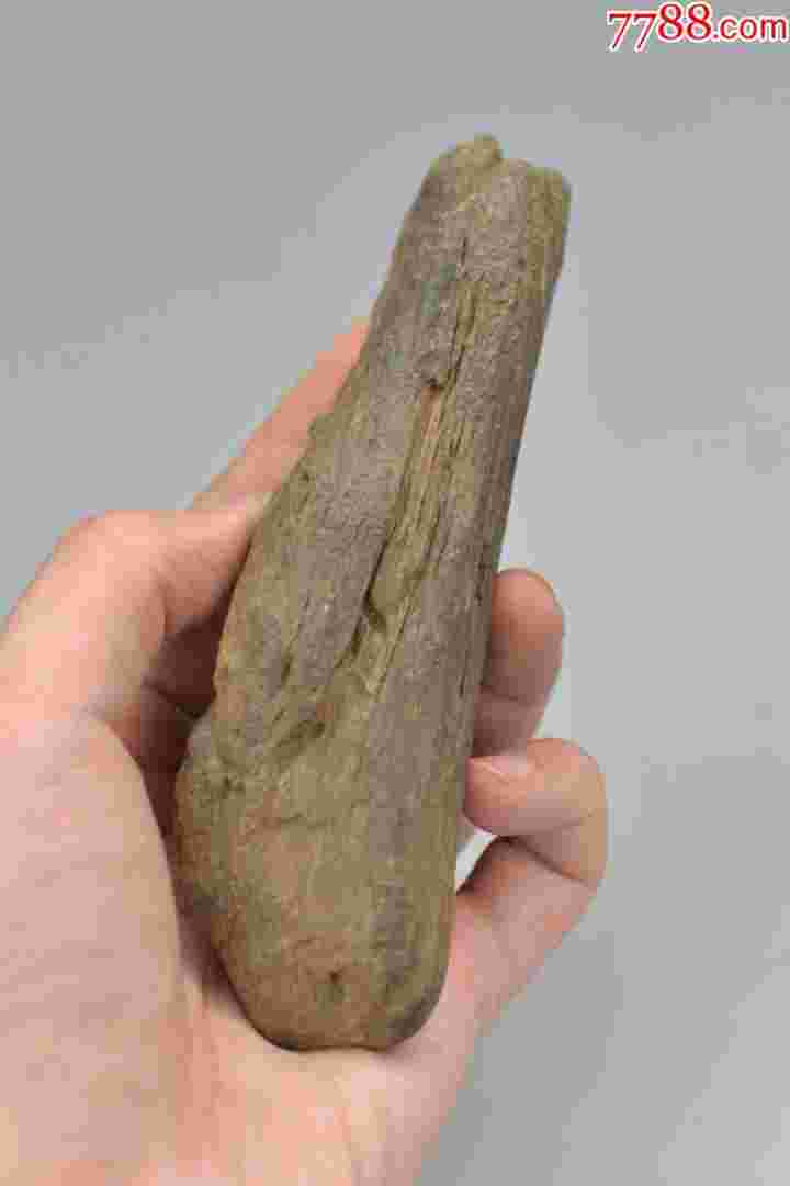 硅化玉有辟邪功能吗?翡翠手镯硅化石赏析-第2张图片-翡翠网