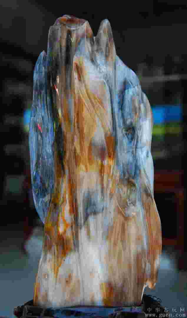 硅化玉有辟邪功能吗?翡翠手镯硅化石赏析-第1张图片-翡翠网