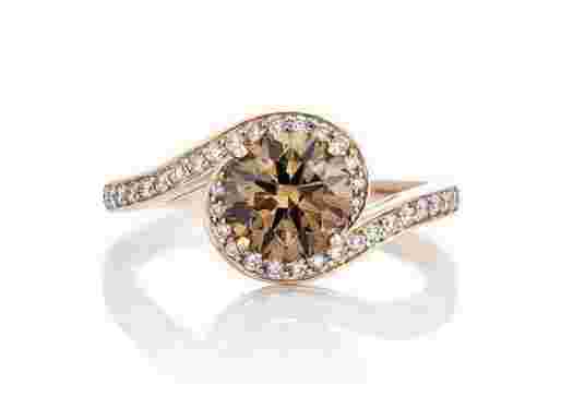 黄钻石一克拉大约价位,黄钻石1克拉多少钱国际价-第1张图片-翡翠网 黄钻石一克拉大约价位,黄钻石1克拉多少钱国际价-第1张图片-翡翠网