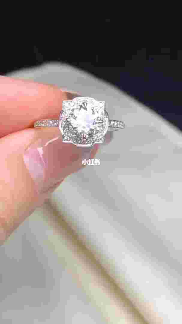 黄钻石一克拉大约价位,黄钻石1克拉多少钱国际价-第2张图片-翡翠网 黄钻石一克拉大约价位,黄钻石1克拉多少钱国际价-第2张图片-翡翠网