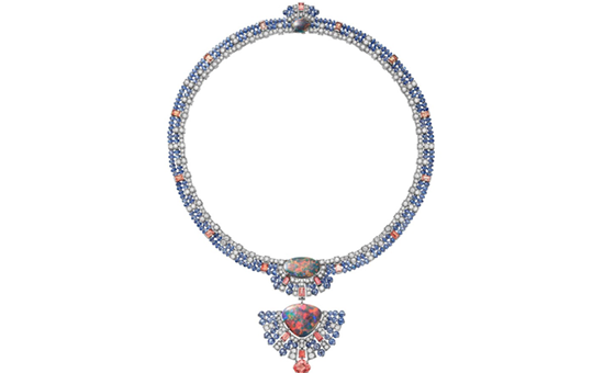 Cartier推出新一季高级珠宝 缤纷彩宝与几何线条碰撞出自然魅力-第3张图片-翡翠网 Cartier推出新一季高级珠宝 缤纷彩宝与几何线条碰撞出自然魅力-第3张图片-翡翠网