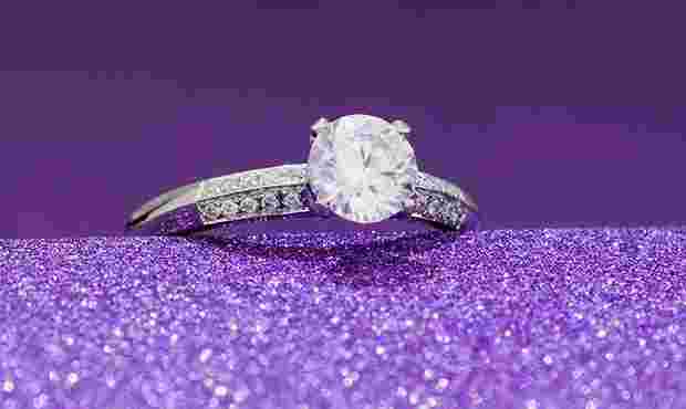 什么钻戒品牌最好什么钻戒一生只能定制一枚-第2张图片-翡翠网 什么钻戒品牌最好什么钻戒一生只能定制一枚-第2张图片-翡翠网