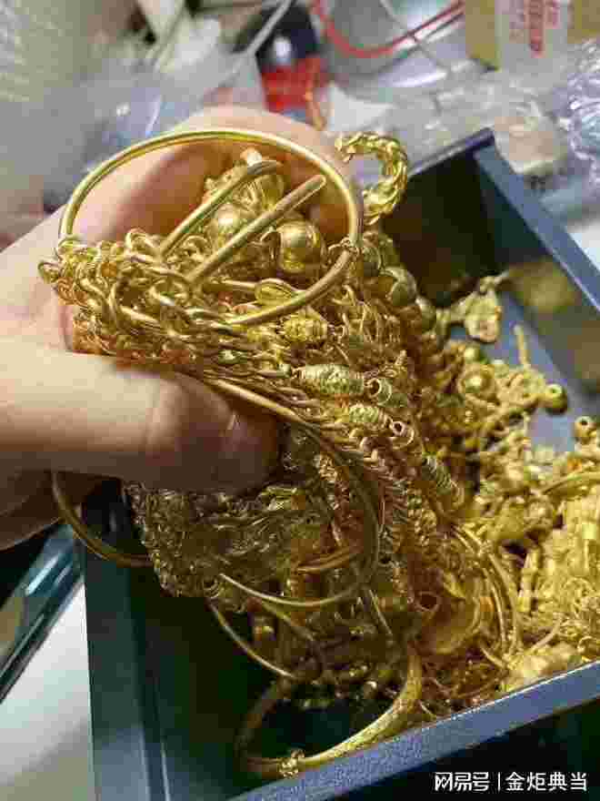 没票据的黄金可去金店回收吗当铺回收黄金需要什么手续-第1张图片-翡翠网