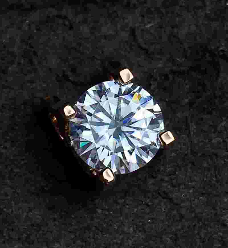 天然钻石和莫桑石区别天然钻石与莫桑钻的区别-第2张图片-翡翠网 天然钻石和莫桑石区别天然钻石与莫桑钻的区别-第2张图片-翡翠网