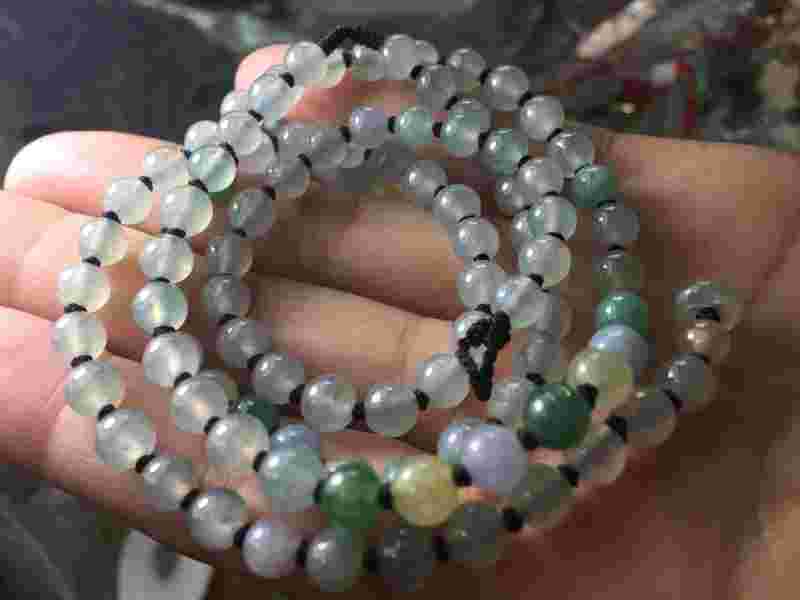 翡翠珠链手镯怎么戴,翡翠珠链手镯-第1张图片-翡翠网