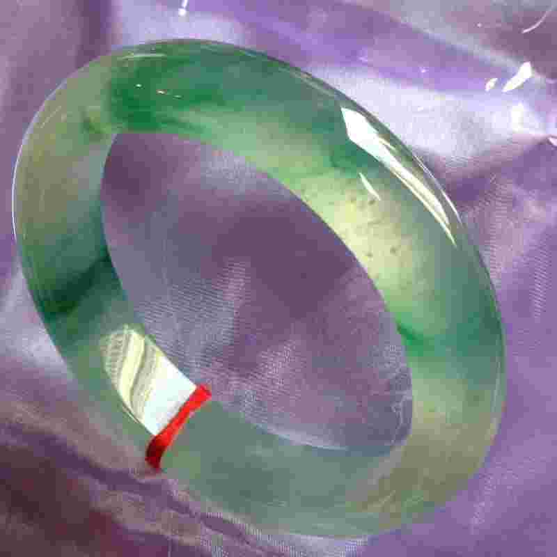 缅甸1500万翡翠手镯,缅甸一般的翡翠镯子多少钱-第2张图片-翡翠网 缅甸1500万翡翠手镯,缅甸一般的翡翠镯子多少钱-第2张图片-翡翠网