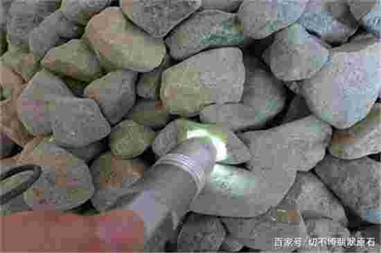 什么是翡翠的刚性怎么看翡翠的刚性翡翠原石知识之五大刚性升值原因-第2张图片-翡翠网 什么是翡翠的刚性怎么看翡翠的刚性翡翠原石知识之五大刚性升值原因-第2张图片-翡翠网