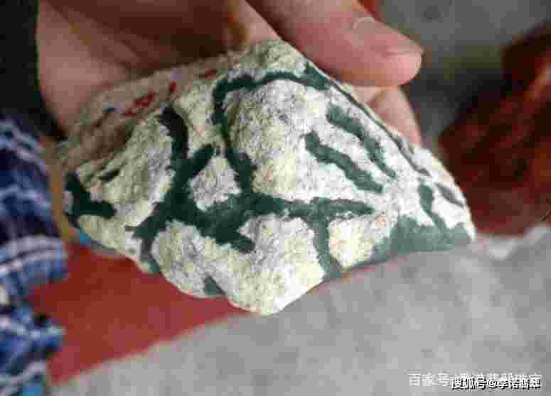 瑞丽翡翠毛料知识大全,瑞丽翡翠毛料知识-第2张图片-翡翠网 瑞丽翡翠毛料知识大全,瑞丽翡翠毛料知识-第2张图片-翡翠网