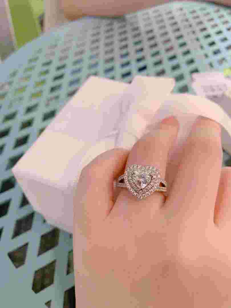 男士一生只能定制一枚的钻戒品牌一生只能定制一枚的钻戒品牌-第1张图片-翡翠网 男士一生只能定制一枚的钻戒品牌一生只能定制一枚的钻戒品牌-第1张图片-翡翠网