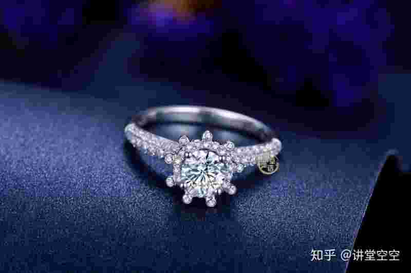 一般人结婚买多少钱钻戒一般人结婚买多少钱钻戒合适-第2张图片-翡翠网 一般人结婚买多少钱钻戒一般人结婚买多少钱钻戒合适-第2张图片-翡翠网