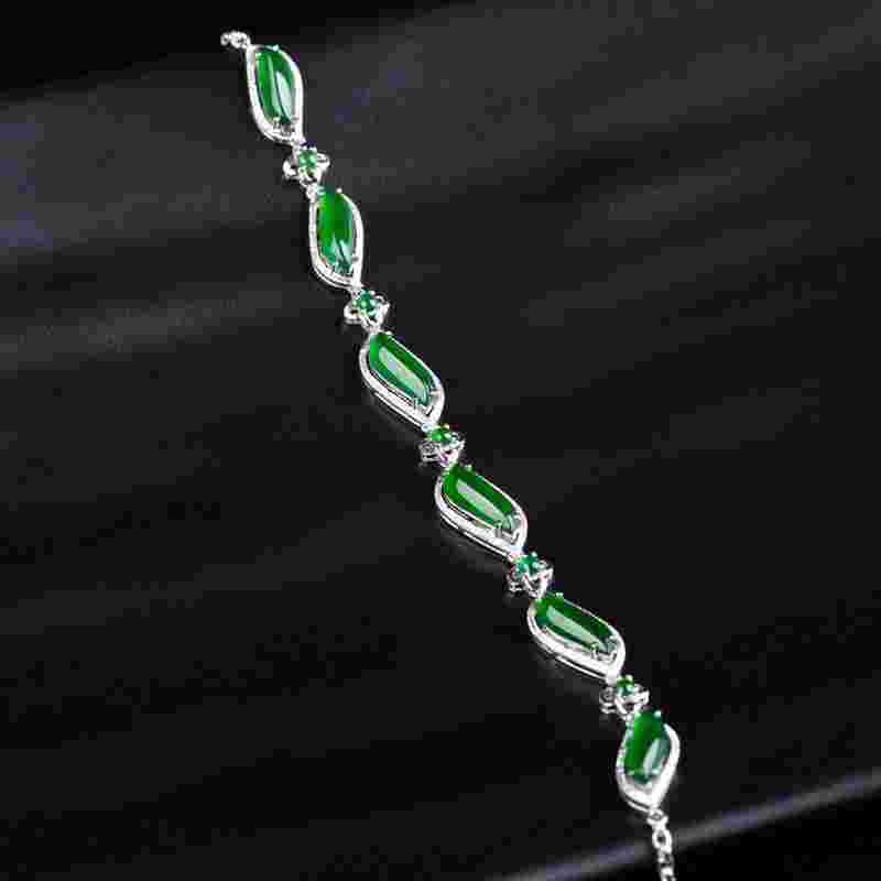 极品翡翠镶嵌金钻手镯图片,极品翡翠镶嵌金钻手镯-第2张图片-翡翠网 极品翡翠镶嵌金钻手镯图片,极品翡翠镶嵌金钻手镯-第2张图片-翡翠网