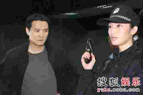 电视剧金耳环演员表名单,电视剧金耳环演员表-第2张图片-翡翠网