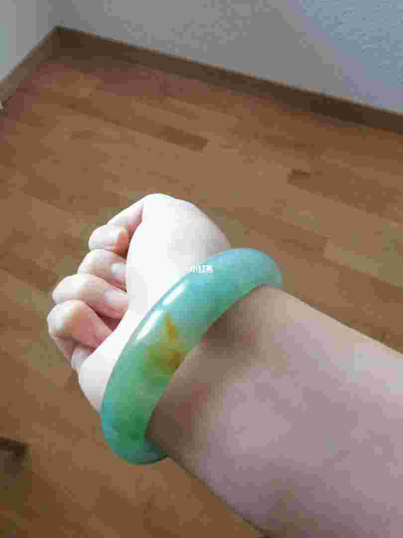 翡翠手镯一般多重合适,翡翠手镯多少斤最好-第2张图片-翡翠网