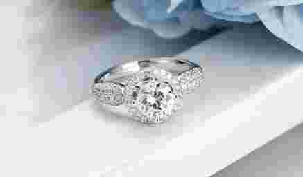 4000多的钻戒回收多少钱,4000多的钻戒回收多少钱一克-第1张图片-翡翠网