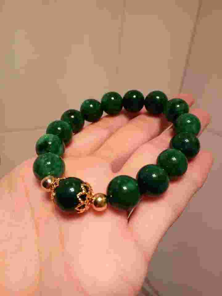 翡翠手串鉴定知识翡翠手串怎么选才是最好的-第1张图片-翡翠网 翡翠手串鉴定知识翡翠手串怎么选才是最好的-第1张图片-翡翠网