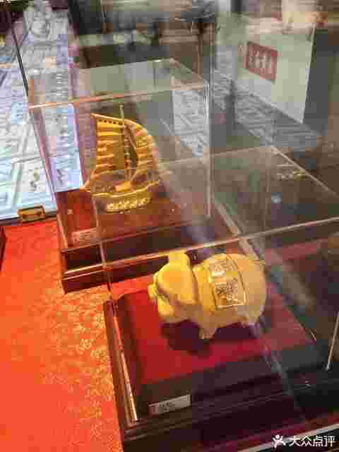 老庙金价今日价格官网,上海老庙黄金价格-第1张图片-翡翠网