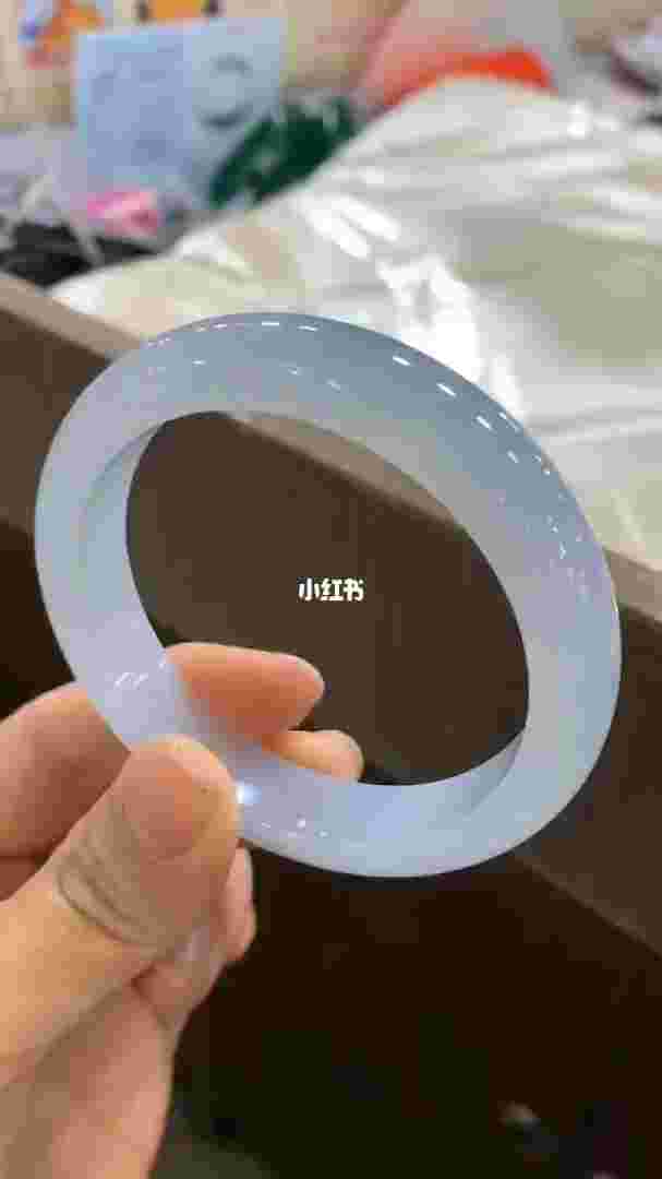 翡翠手镯送婆婆视频,翡翠手镯送婆婆视频教程-第2张图片-翡翠网