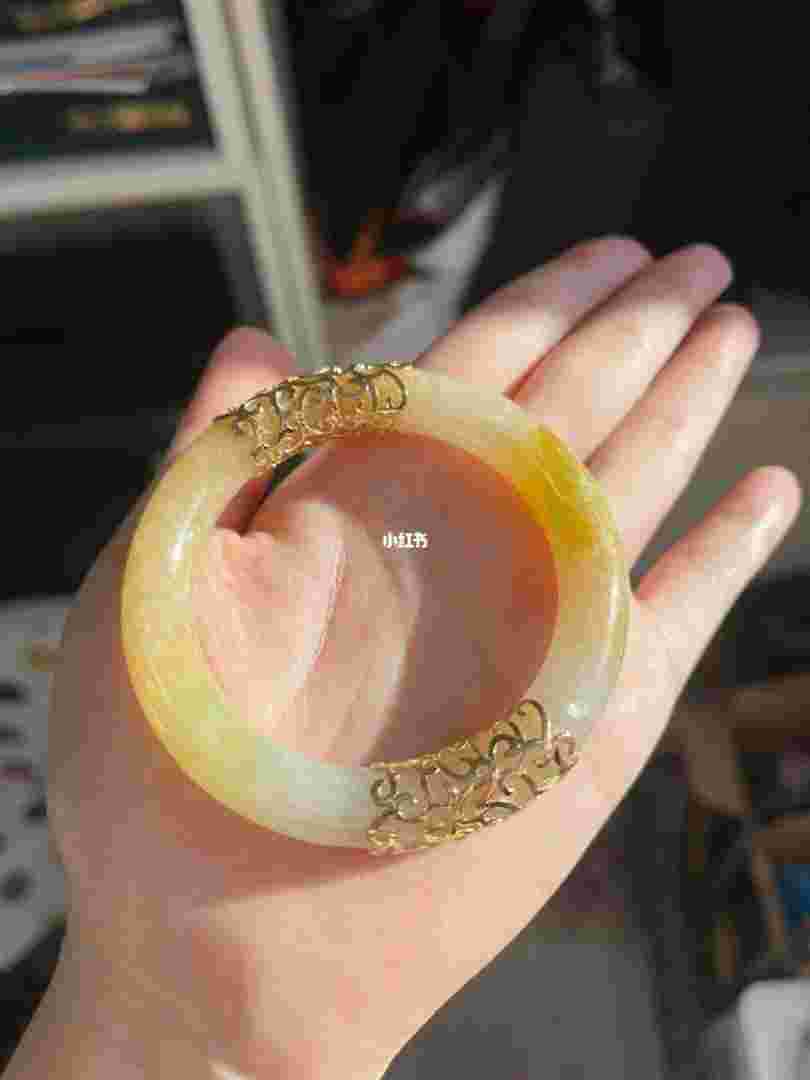 咸鱼翡翠手镯怎么买便宜,咸鱼翡翠手镯怎么买-第2张图片-翡翠网