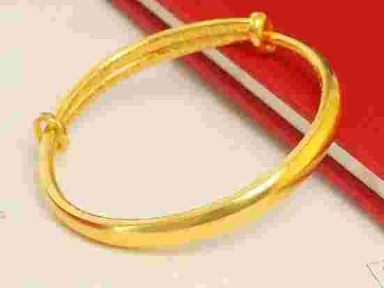 黄金手镯买实心的还是空心的,买黄金手镯实心后悔了-第2张图片-翡翠网 黄金手镯买实心的还是空心的,买黄金手镯实心后悔了-第2张图片-翡翠网