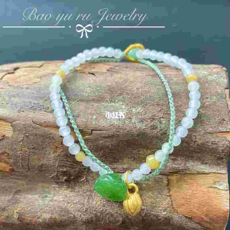 翡翠半手镯编绳搭配,翡翠半手镯编绳搭配什么好看-第1张图片-翡翠网
