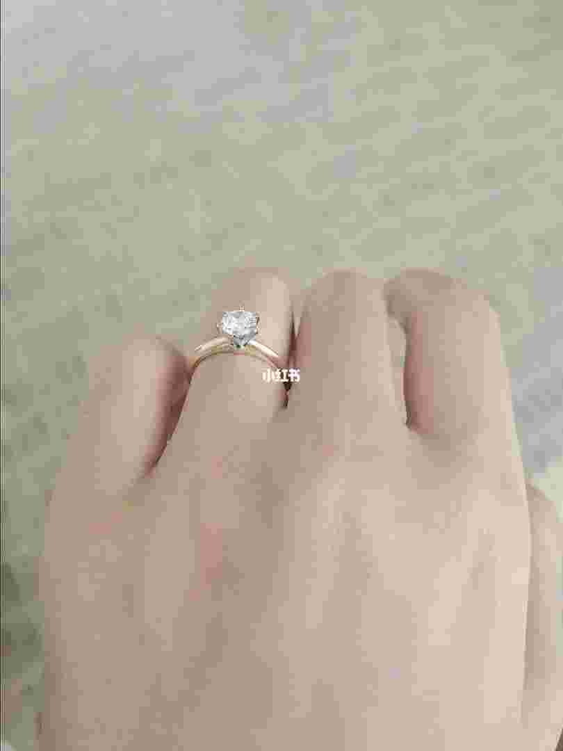 最耐看的钻戒款式,钻戒品牌排行榜前十名-第1张图片-翡翠网 最耐看的钻戒款式,钻戒品牌排行榜前十名-第1张图片-翡翠网