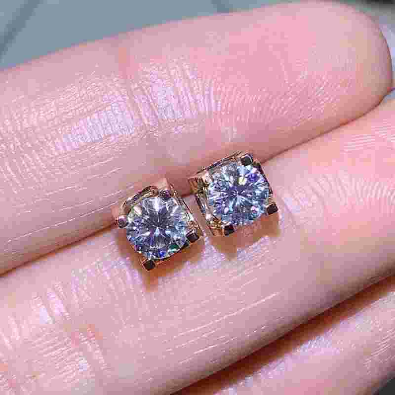 50分钻石耳钉显大吗,50分的钻石耳钉大概多少钱-第2张图片-翡翠网