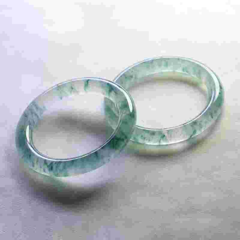 翡翠飘花手镯特点翡翠飘花手镯的种类图片-第2张图片-翡翠网 翡翠飘花手镯特点翡翠飘花手镯的种类图片-第2张图片-翡翠网