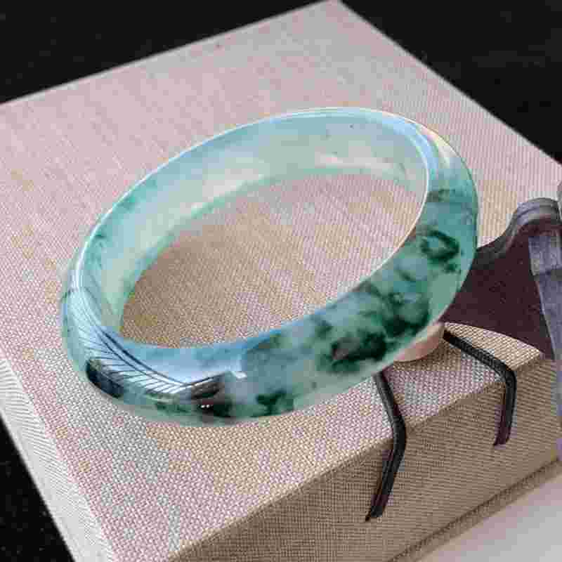 水润翡翠手镯图片大全大图,水润翡翠手镯图片大全-第2张图片-翡翠网 水润翡翠手镯图片大全大图,水润翡翠手镯图片大全-第2张图片-翡翠网