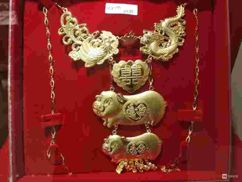 周大生回收黄金多少钱一克周大生回收黄金多少钱一克没有手续-第1张图片-翡翠网 周大生回收黄金多少钱一克周大生回收黄金多少钱一克没有手续-第1张图片-翡翠网