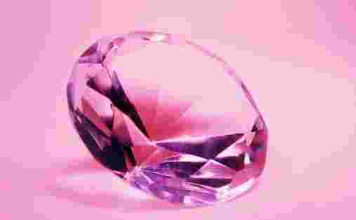 自然钻石的价格,天然钻石值多少钱-第1张图片-翡翠网 自然钻石的价格,天然钻石值多少钱-第1张图片-翡翠网