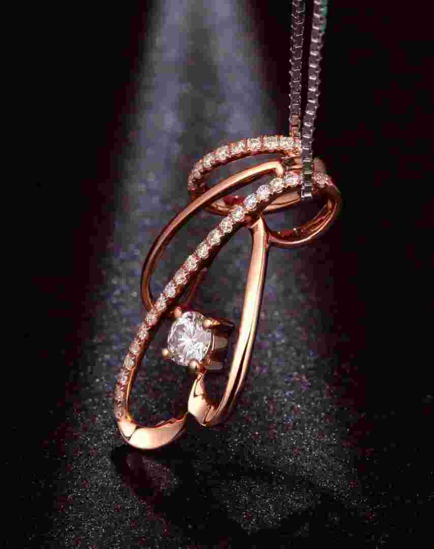 大牌钻石吊坠图片大全大牌钻石吊坠图片-第1张图片-翡翠网 大牌钻石吊坠图片大全大牌钻石吊坠图片-第1张图片-翡翠网