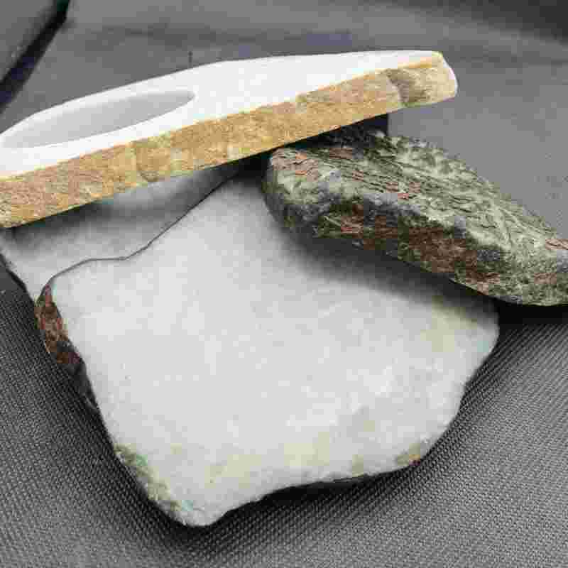 白色翡翠原石值钱吗,白色的翡翠是不是不好-第2张图片-翡翠网 白色翡翠原石值钱吗,白色的翡翠是不是不好-第2张图片-翡翠网