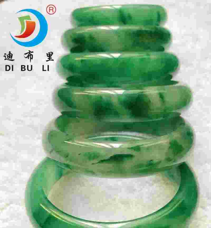 独龙玉什么颜色的最好?独龙玉有什么功效作用?独龙玉手镯深色好还浅色好-第1张图片-翡翠网