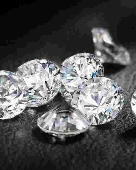 什么品牌的钻石戒指最好什么钻石最好-第1张图片-翡翠网 什么品牌的钻石戒指最好什么钻石最好-第1张图片-翡翠网