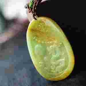 黄加绿翡翠知识,黄加绿翡翠吊坠图片及价格-第2张图片-翡翠网